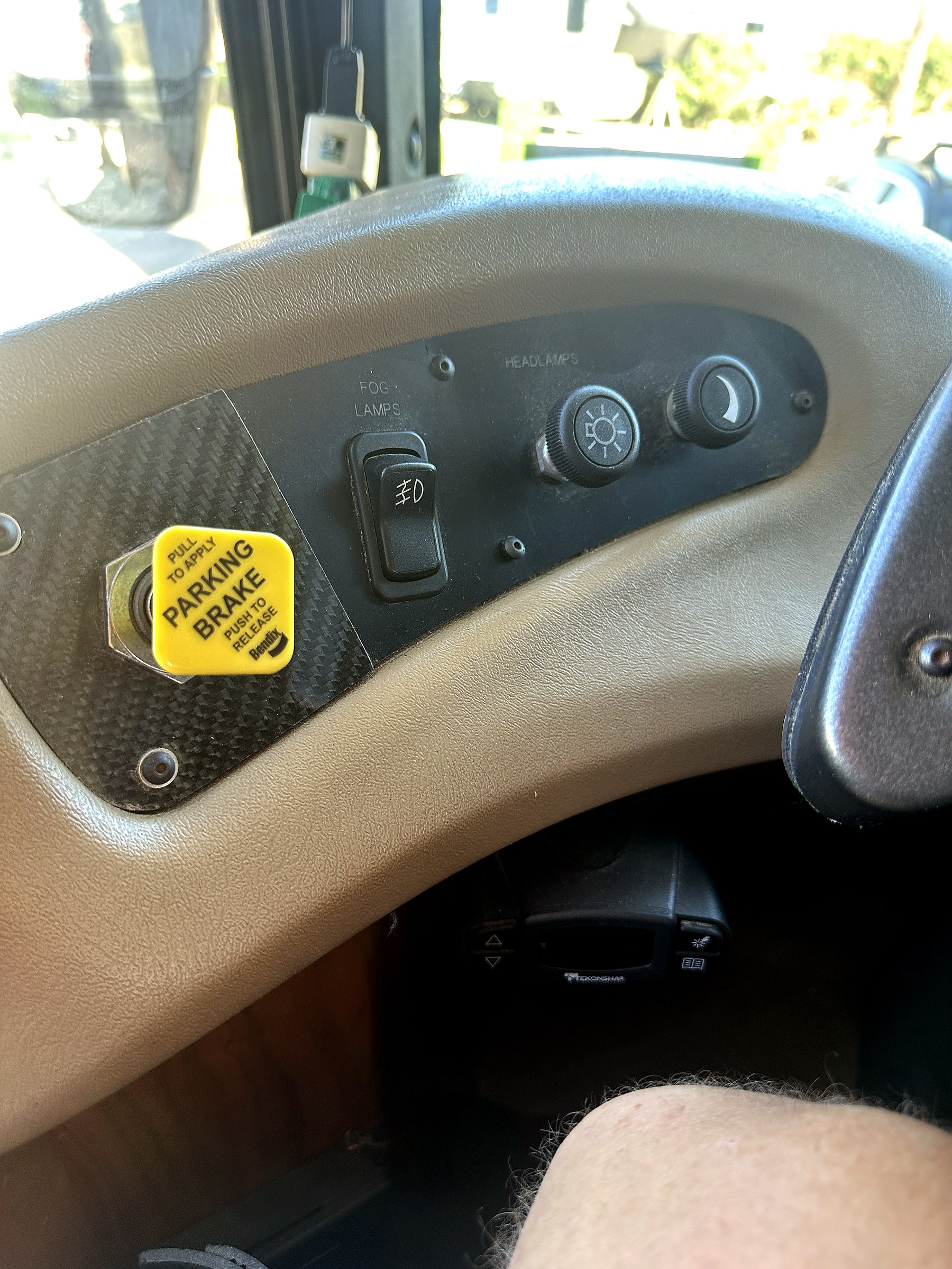 2004 Fleetwood Revolution 40C — Dashboard & Cockpit detail shot
