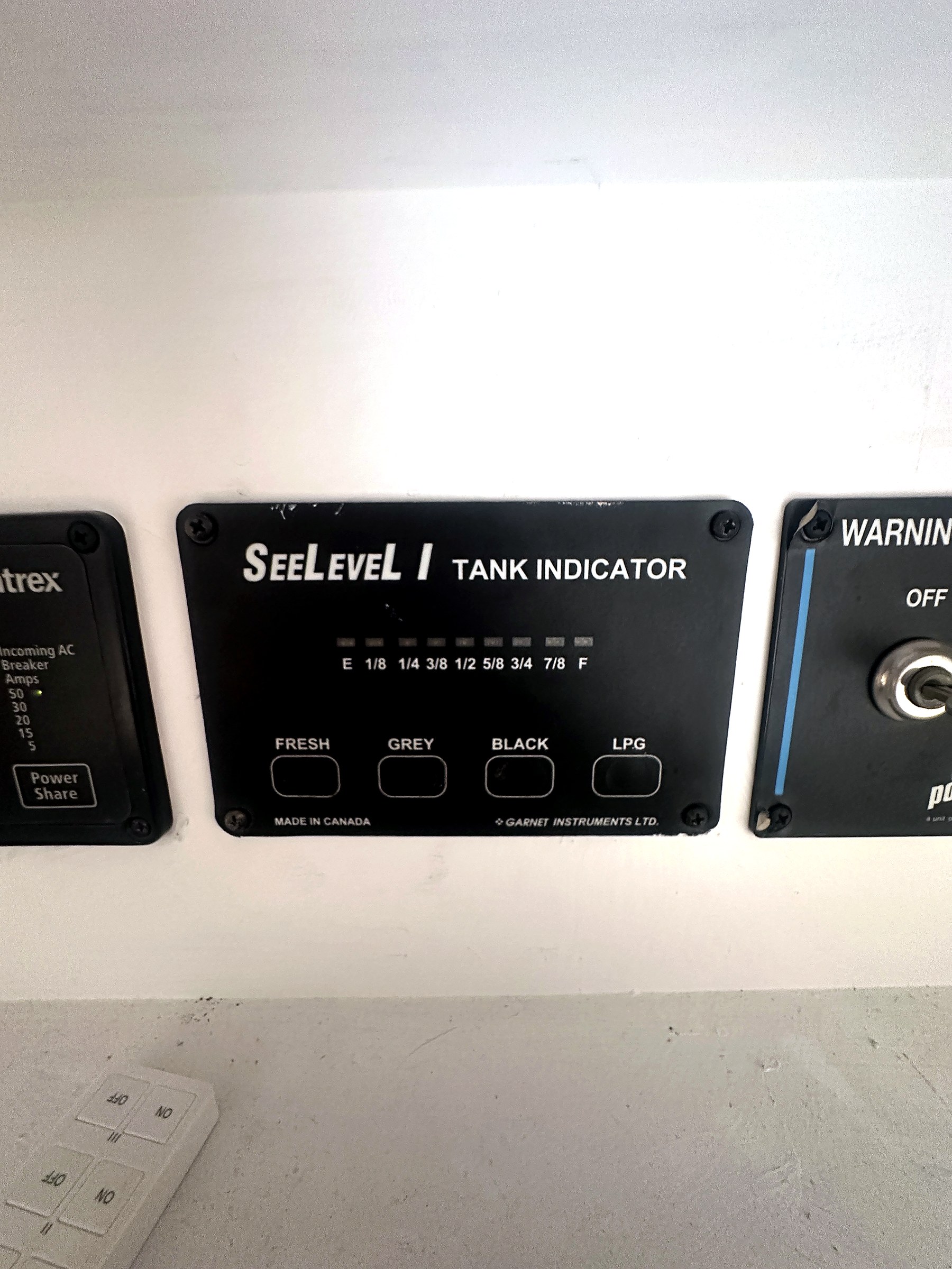 2004 Fleetwood Revolution 40C — Dashboard & Cockpit detail shot