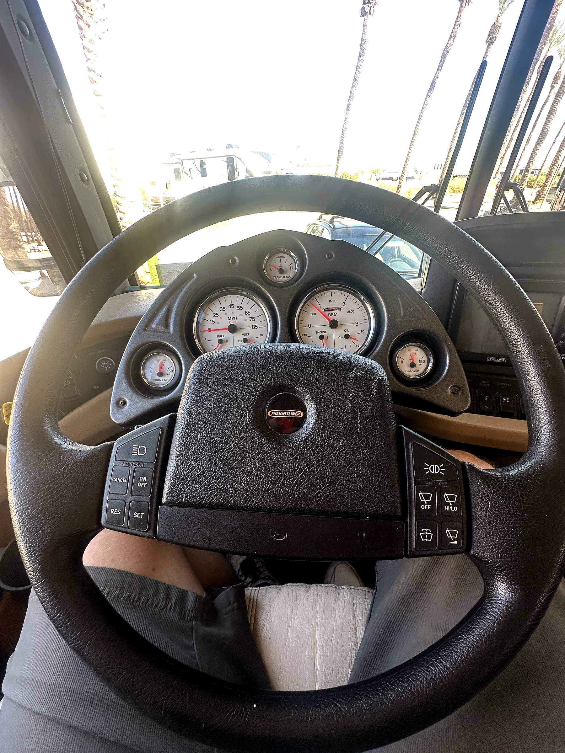 2004 Fleetwood Revolution 40C — Dashboard & Cockpit detail shot
