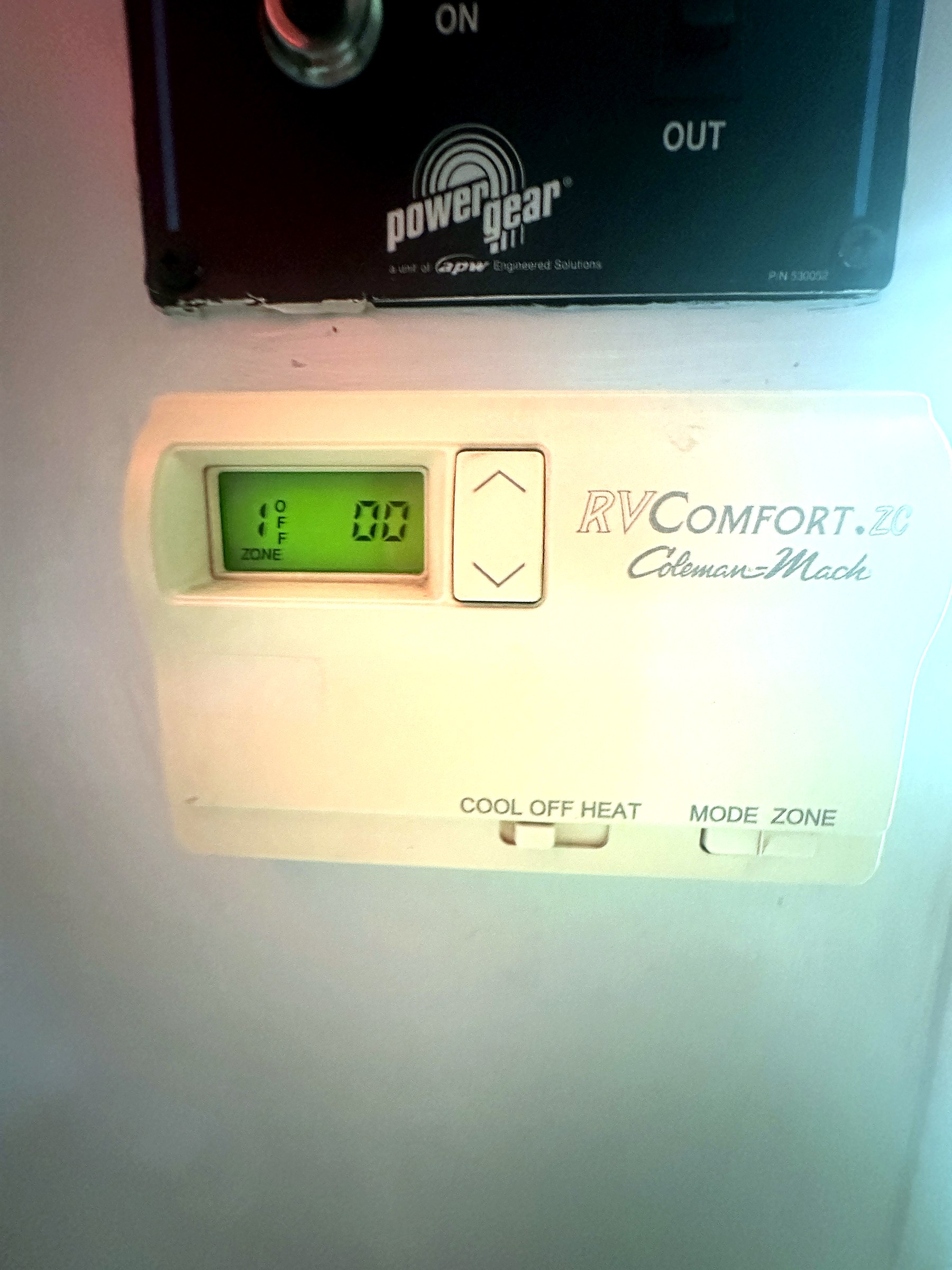 2004 Fleetwood Revolution 40C — Dashboard & Cockpit detail shot