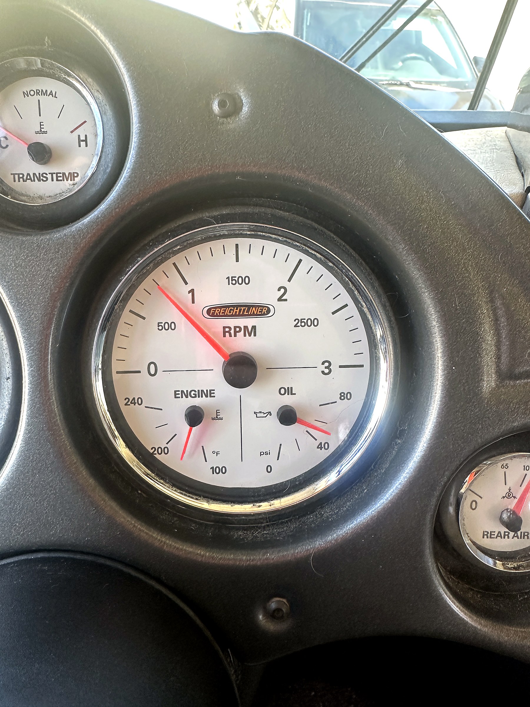 2004 Fleetwood Revolution 40C — Dashboard & Cockpit detail shot