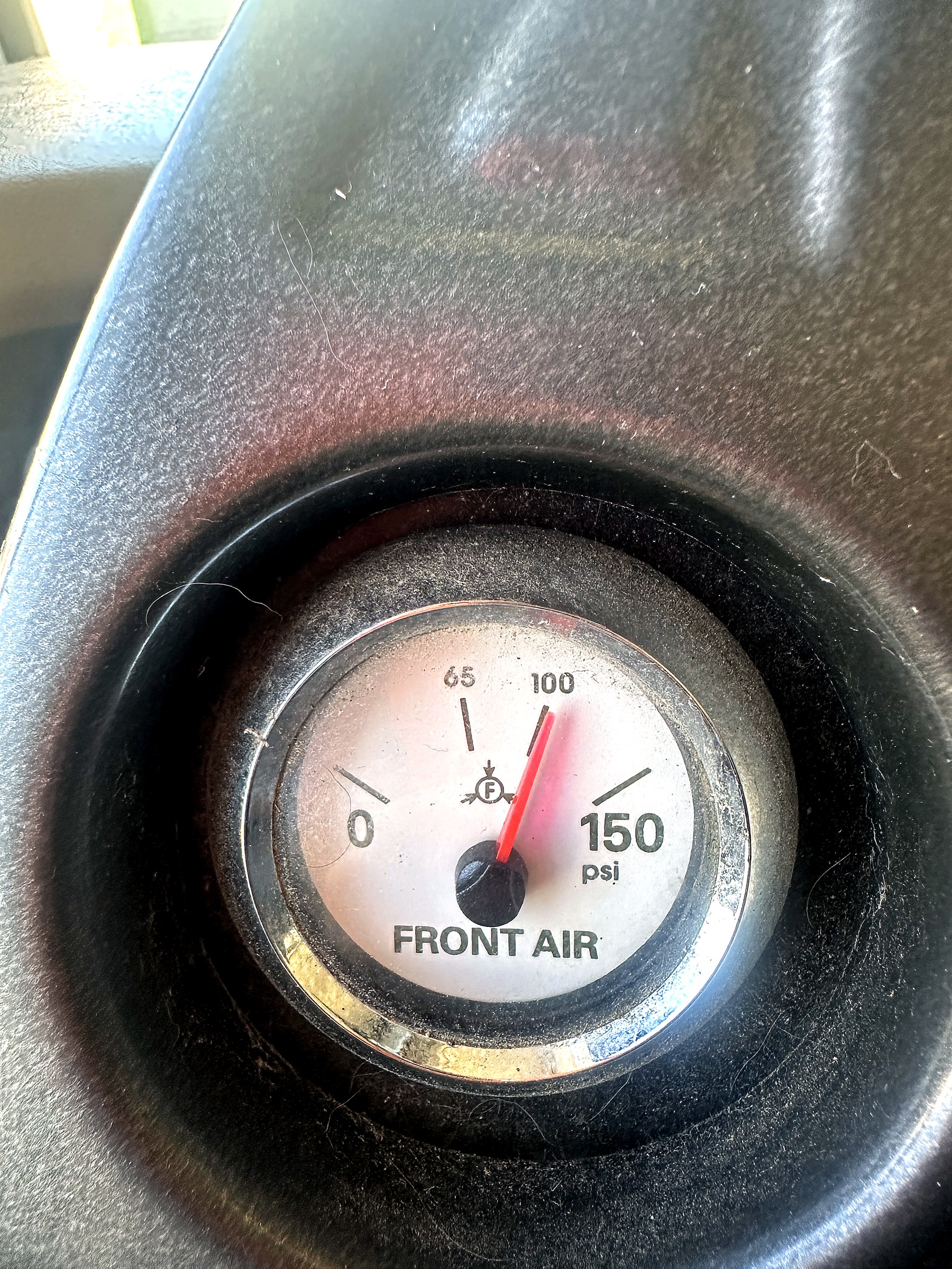 2004 Fleetwood Revolution 40C — Dashboard & Cockpit detail shot