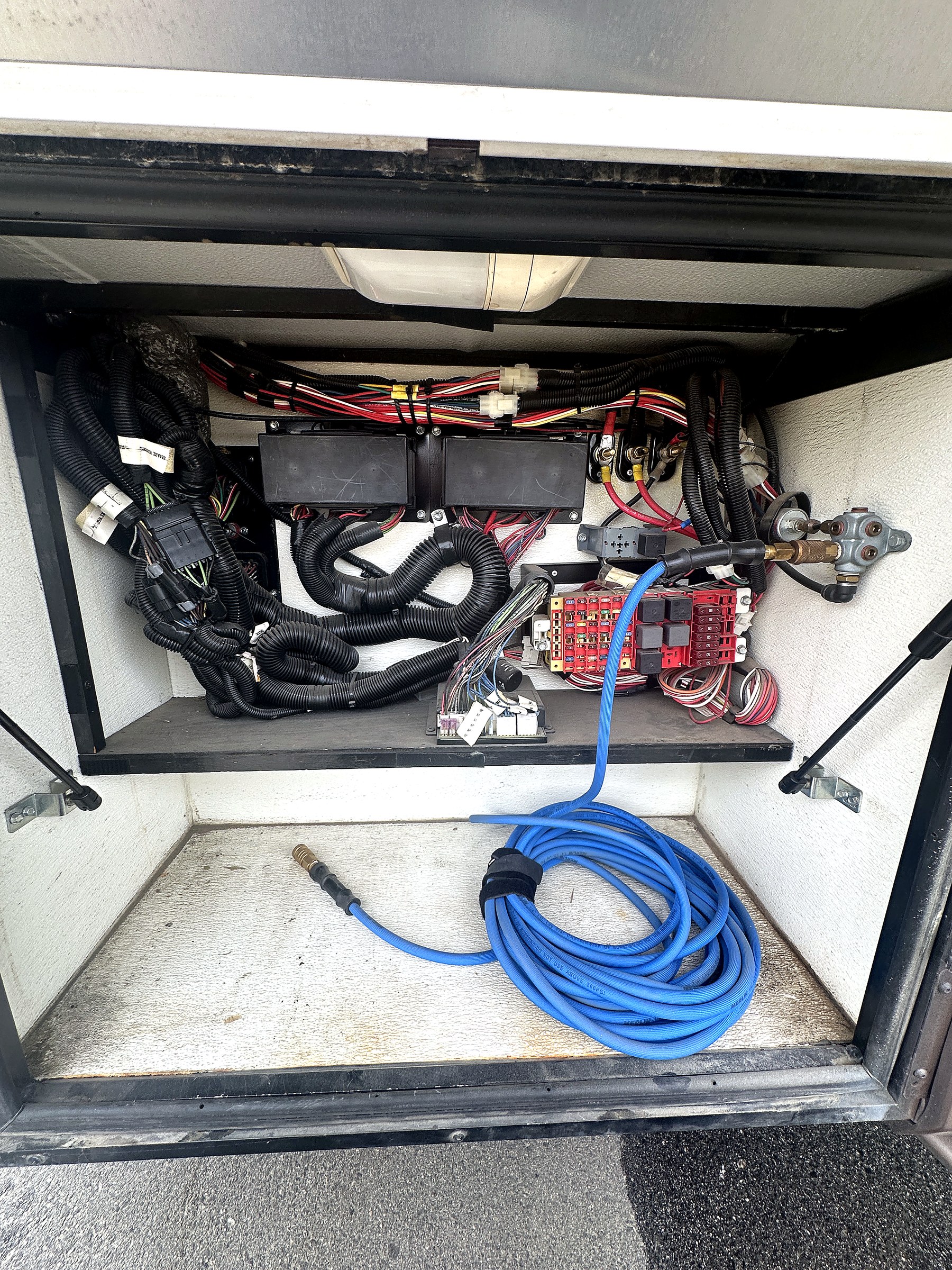 2004 Fleetwood Revolution 40C — Storage & Service Bays detail shot