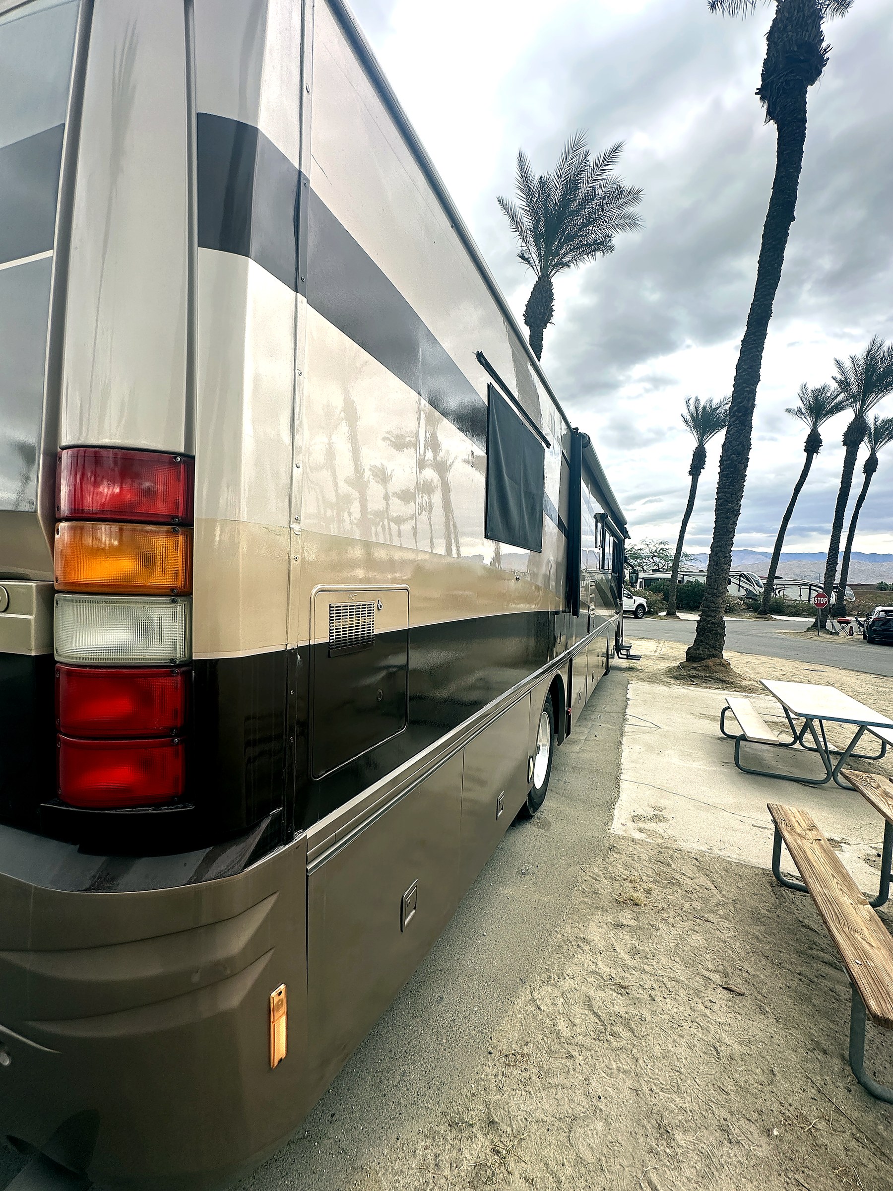 2004 Fleetwood Revolution 40C — Storage & Service Bays detail shot