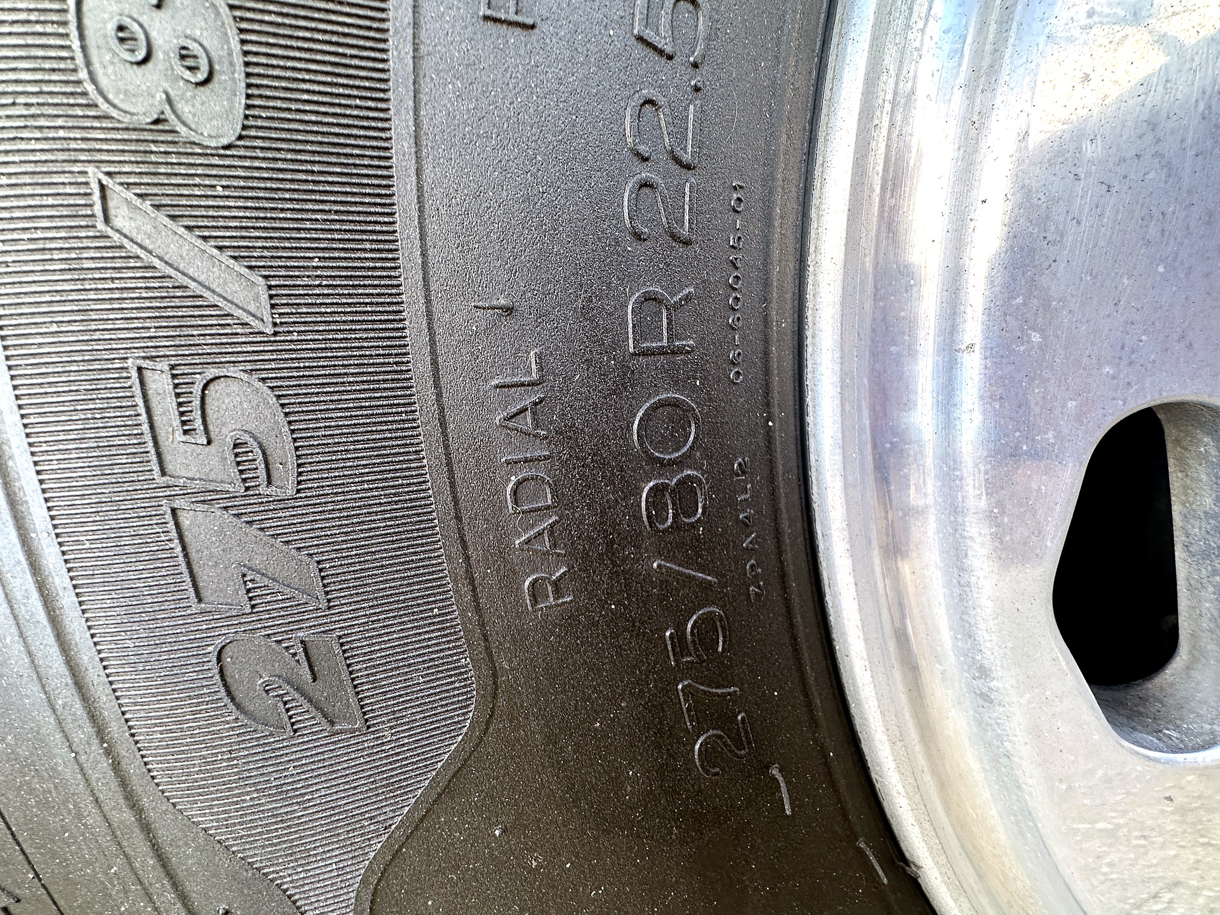 2004 Fleetwood Revolution 40C — Tires & Chassis detail shot